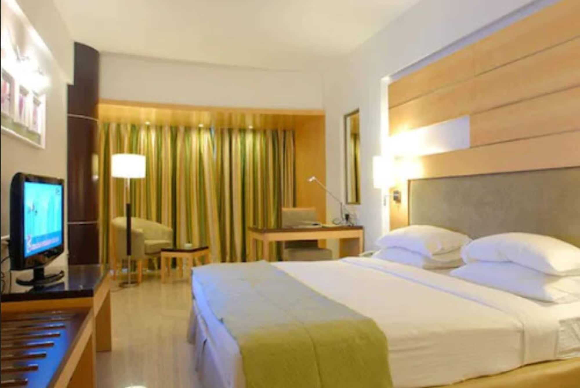Peninsula Grand Hotel Mumbai Bagian luar foto