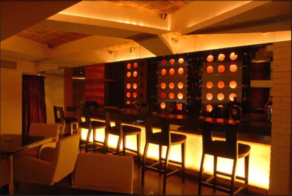 Peninsula Grand Hotel Mumbai Bagian luar foto