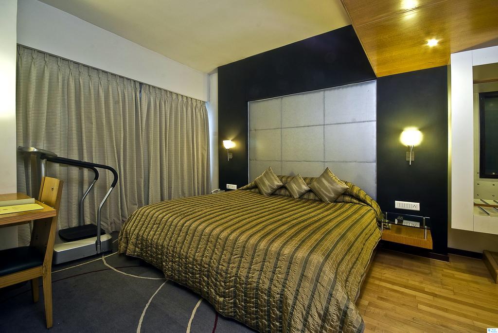 Peninsula Grand Hotel Mumbai Bagian luar foto